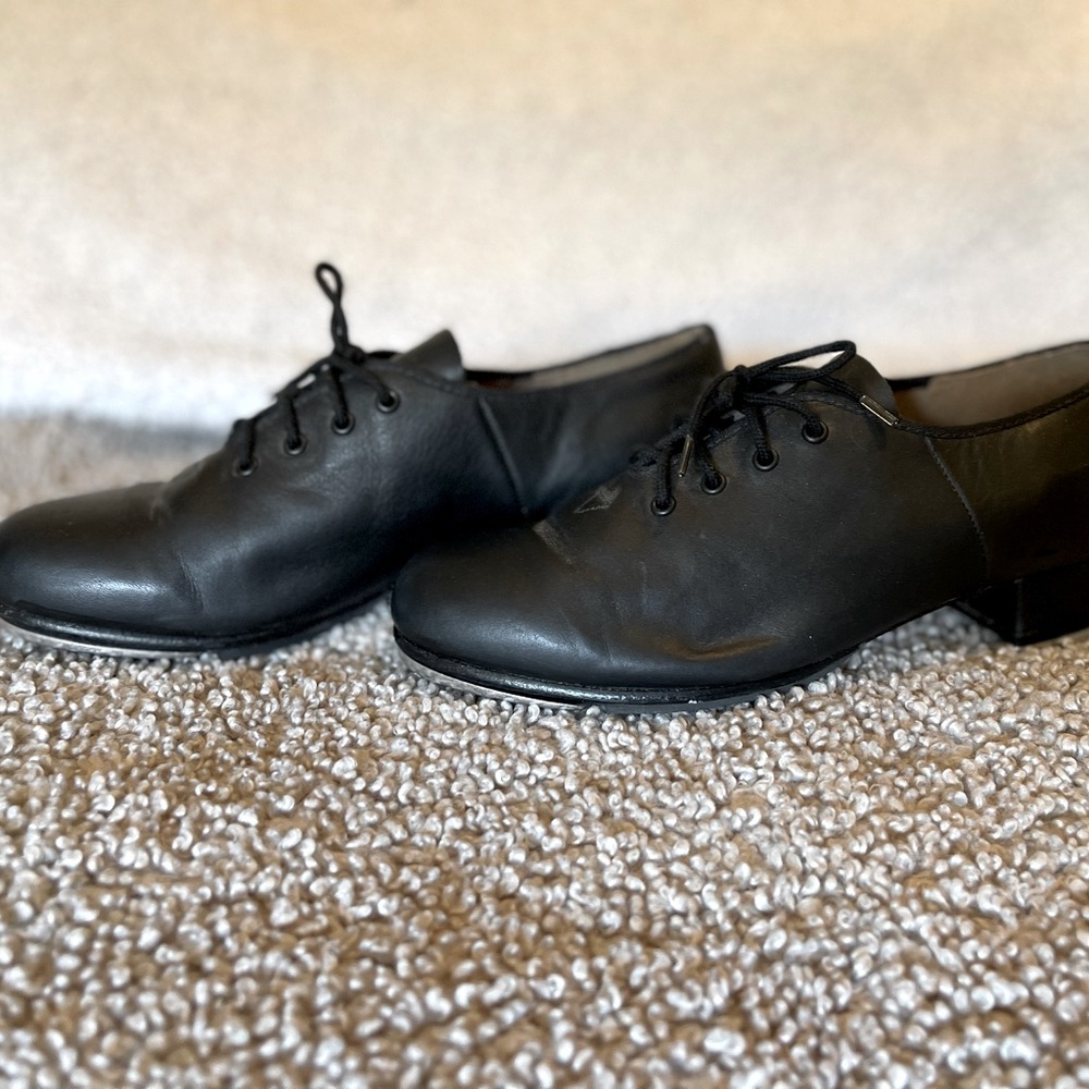 Women’s black Bloch Tap Shoes